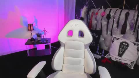 victoria_floyd1 online show from February 11, 8:54 pm