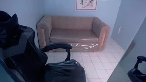 Victoria online show from October 25, 2:35 pm