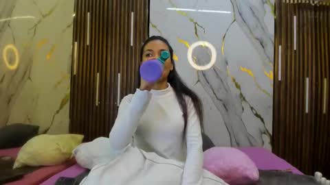 Victoria  online show from October 22, 8:47 pm