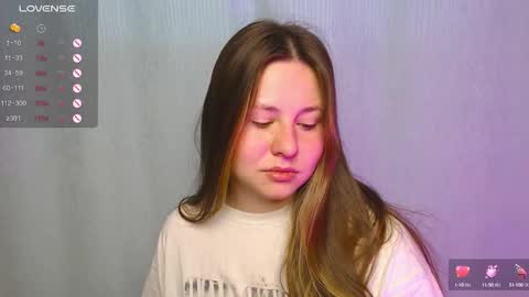 victoriassecrets_ online show from September 19, 8:35 am