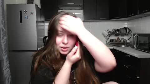 victoriassecrets_ online show from December 6, 12:38 pm