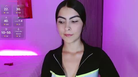 victoriia_henao_ online show from November 24, 3:08 am