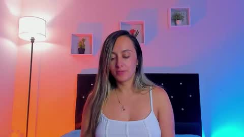 victoriia_rose_ online show from February 3, 6:40 am