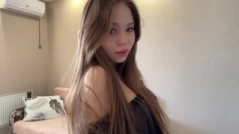 victoryglow online show from April 7, 10:39 am