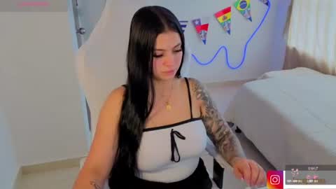 V  I C  T O R I A  online show from June 16, 9:05 pm