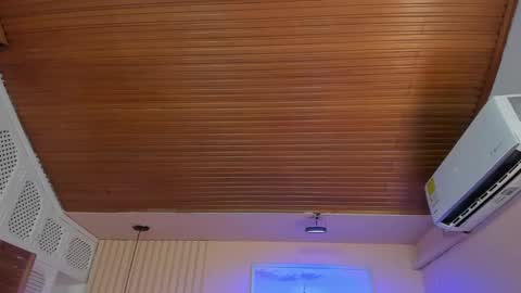 Viiolett online show from November 12, 8:07 pm