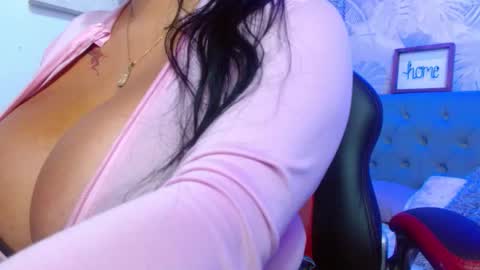 viioleta online show from December 5, 1:01 pm