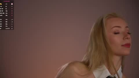 vika54784 online show from March 12, 5:10 am