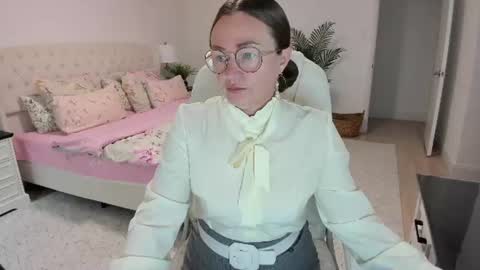 Ukrainian-woman online show from July 11, 12:27 pm