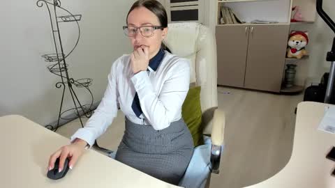 Ukrainian-woman online show from November 20, 7:09 am