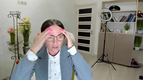 Ukrainian-woman online show from December 17, 3:27 pm