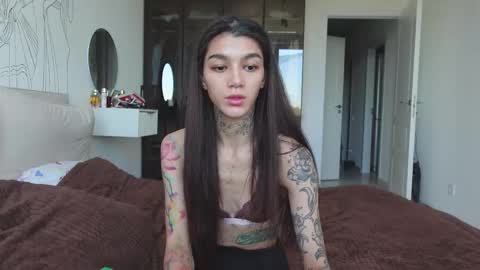 vinkitinkii online show from October 8, 7:46 am