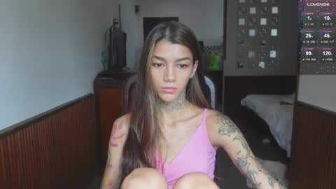 vinkitinkii online show from February 17, 6:35 am