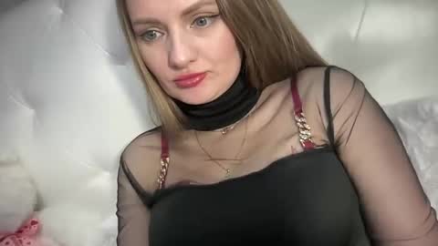 Funny  girl online show from March 5, 5:39 pm