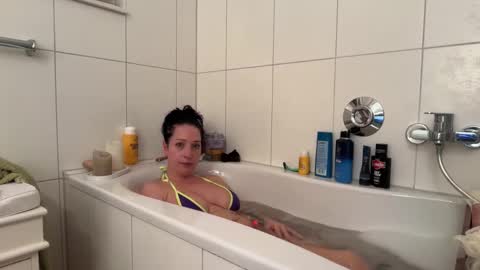 Vio online show from February 13, 6:09 pm