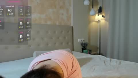 violacuddly online show from April 3, 7:28 am