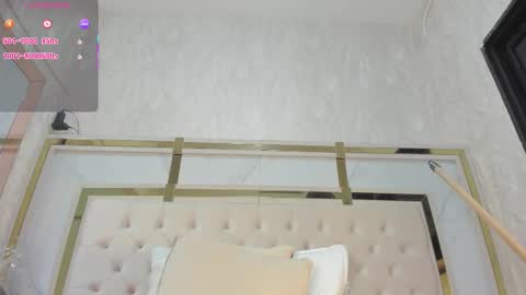 violeet_gray online show from November 29, 12:58 am