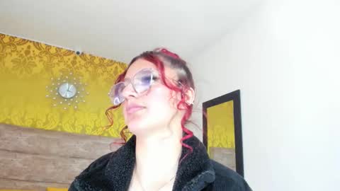 violeethh__ online show from February 27, 4:40 pm