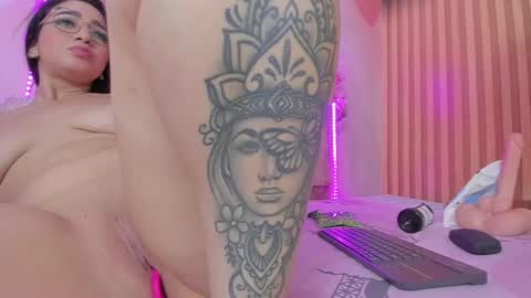 violet__taylor_ online show from January 9, 2:38 am