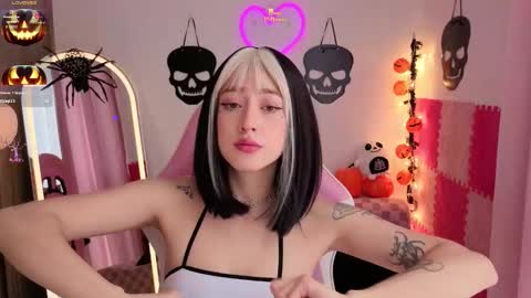 violet online show from October 24, 6:59 pm