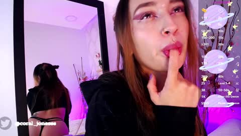 Snapshot of violet_jonesss chatting on January 24, 12:52 pm Violet Jones online show from January 24, 12:52 pm