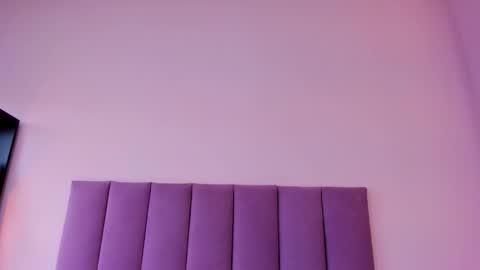 violet online show from February 23, 1:32 pm