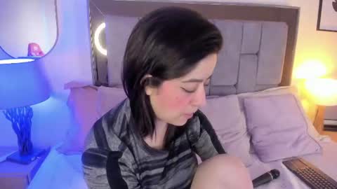 Violet Nova online show from June 26, 11:44 am