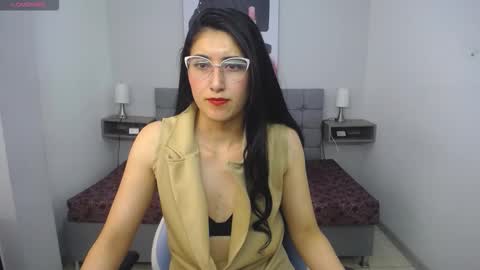 Violet  online show from November 8, 3:28 pm