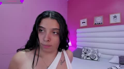 violet_sinclair online show from April 12, 4:21 pm