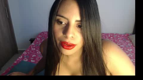 Snapshot of violeta_53 chatting on March 5, 12:11 pm Violeta online show from March 5, 12:11 pm