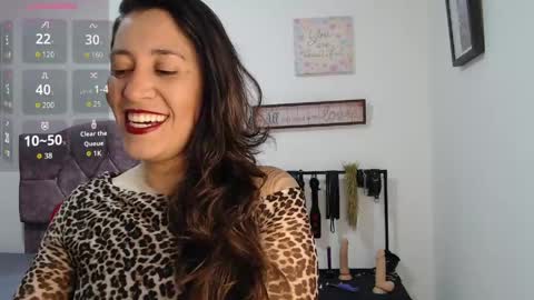violeta_scott_ online show from June 1, 5:14 pm