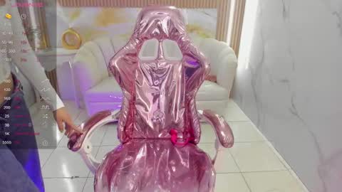Snapshot of violeta_sub chatting on October 17, 1:25 pm IG violeta sub online show from October 17, 1:25 pm