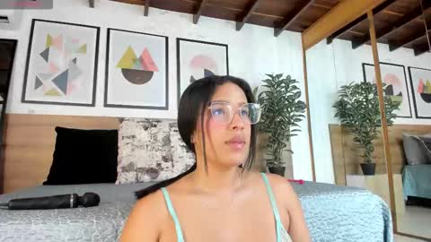 violetarossi1 online show from October 24, 11:28 am