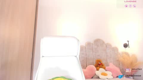 violeth___ online show from January 30, 11:22 am