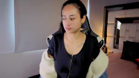 violetskinny online show from February 20, 9:04 pm