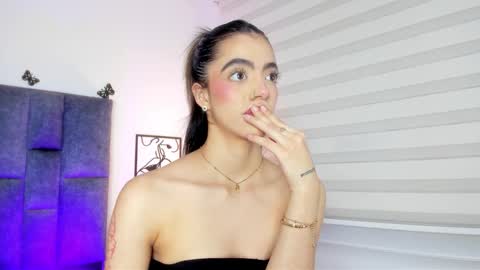 Violetta Ficher online show from December 17, 3:11 am