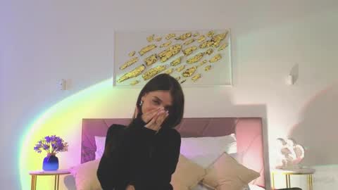 violetta_finch online show from April 7, 10:17 am