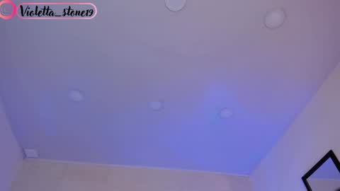 Violettaa online show from April 11, 7:45 am