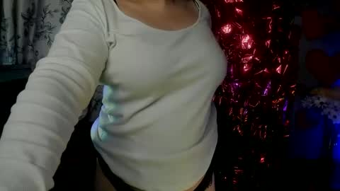 Snapshot of violettasexycam chatting on February 17, 1:04 am violetafetish online show from February 17, 1:04 am
