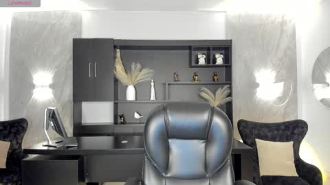 Violett  online show from November 16, 11:10 am