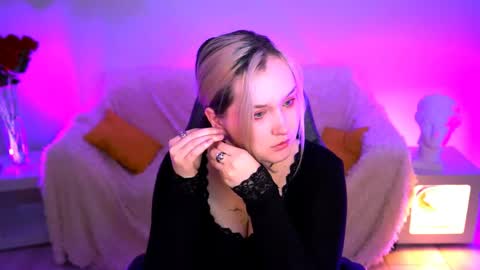 Violett online show from June 1, 8:16 am