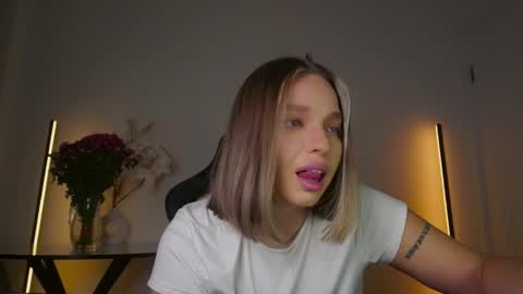 Violla online show from November 22, 7:00 am