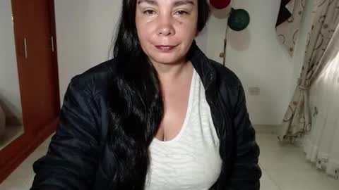vivian_milf_paint online show from October 26, 11:27 am