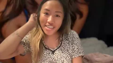 viviandela97 online show from April 29, 9:42 pm