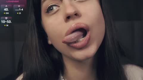 Nelly and Mari online show from December 11, 8:26 am