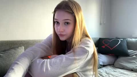 Kristy online show from April 11, 1:48 pm