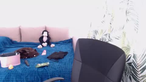 ViviRoses online show from July 6, 3:03 pm