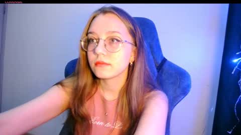 vivivivikkie online show from March 23, 9:32 pm