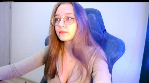 vivivivikkie online show from March 9, 9:29 pm