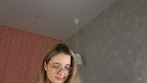 vivyboo111 online show from January 9, 9:30 pm